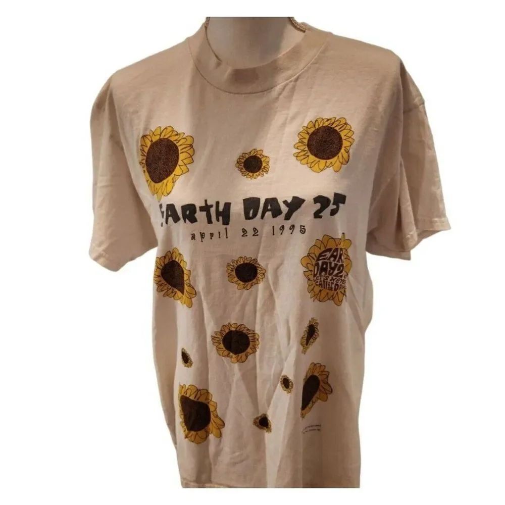 Vintage 90s Graphic Earth Day 1995 White Tshirt Sunflowers Capital Mall